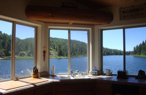 Columbine Lake House | Great Fall rates at Columbine Lake with fishing and nearby Purgatory Ski Area.