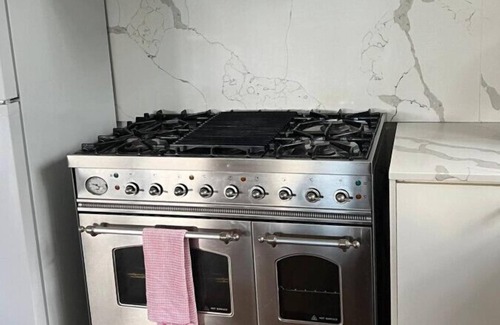 Booker Bay House | Great family getaway with Wifi & BBQ!