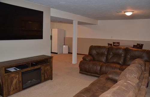 Gaylord House | Great getaway for families wanting to golf, ski, boat or hit the trails