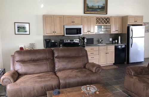 Kerrville House | Great house overlooking 18th hole at Riverhill Country Club, pet friendly