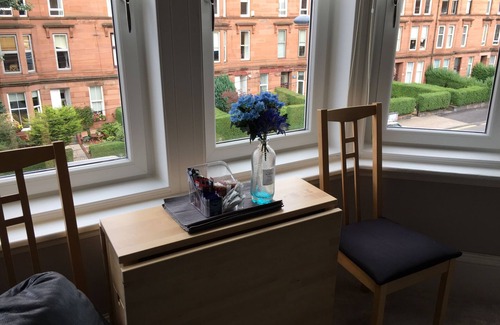 North West Apartment | Great Location 2 Bed West End Flat