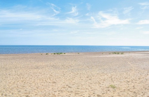 Sandilands Cottage | Great location for a small family holiday, close to the sea and sandy beaches.