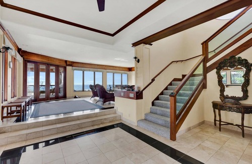 Kailua-Kona House | 🏖️Great Location | Ocean Front Island Home | Pool | Gated