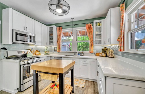 Grandview Heights House | Great Pool House/Walk to Convention Center and Downtown