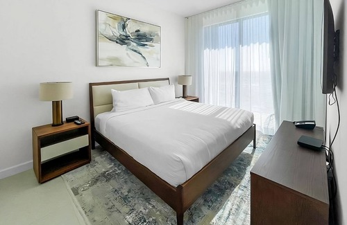 Doral Hotel | Great Relaxing Overnight Stay! Golf View, Pets Allowed, Onsite Swimming Pool
