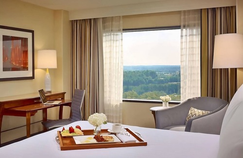 Gwinnett Place Hotel | Great Relaxing Overnight Stay! 4 Comfortable units near McDaniel Farm Park