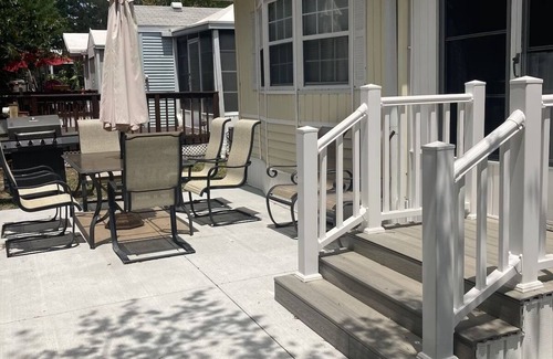Braden River House | Great resort in Sarasota. Pool, Hot Tub, Pickleball - Weekly/Monthly Discount!