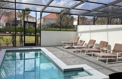 Loughman House | Great Room in excellent community and location