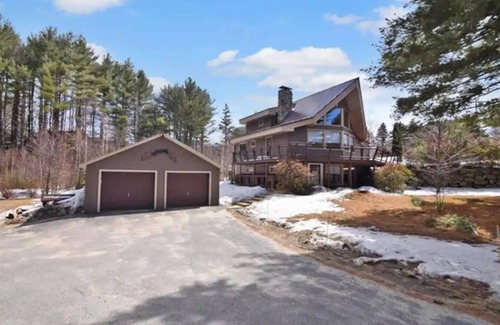 Carroll House | Great roomy home for entertaining just a few miles from Bretton Woods.