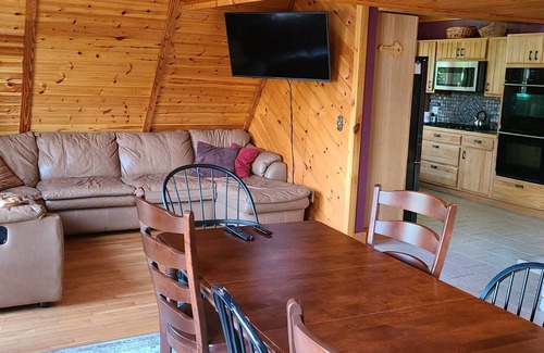 Day House | Great Sacandaga Lakefront Home with 100 feet of deep water access