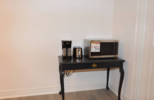 Vaughan House | Great Toronto House Whole Floor Separate Entrance Private Suite Free Parking
