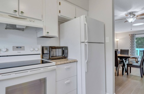 Tybee Island House | Great Tybee Stay with Heated Pool Access