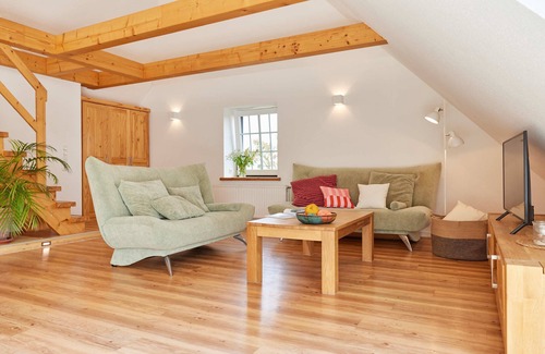 Fehmarn Apartment | Great view of the Fehmarn Sund bridge and garden