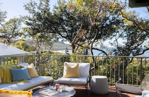 Killcare House | Great views, easy walk to beach and bay in bush setting