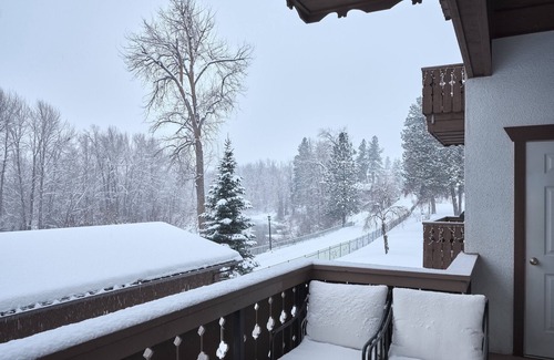 Downtown Leavenworth Condo | Great Views from 2-bedroom condo in Downtown Leavenworth