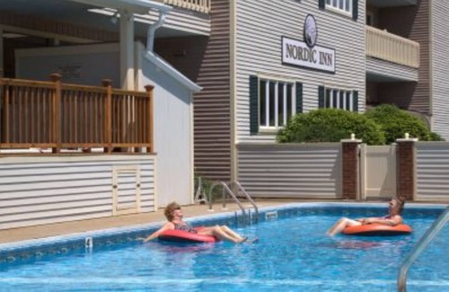 Lincoln House | Great views of Loon Mt from this family vacation condo at the Nordic Inn Resort.