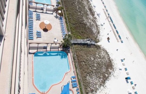 Panama City Beach Condo | Great Weekly Rate With Beachfront Views