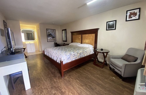 Fossil Creek Hotel | Great Western Inn & Suites - Saginaw
