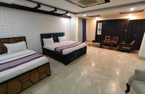 New Delhi Bed & Breakfast | Greater KailashnKailash ColonynNehru Place nShroff Eye Clinic