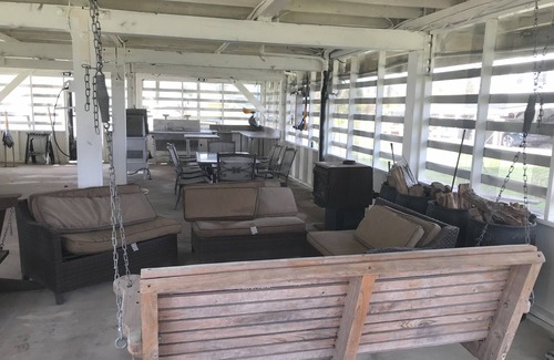 Chauvin House | Greatest Fishing in World! 4bd/2.5ba w/WIFI