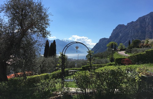 Cologna Apartment | GREEN and PANORAMA: FREE WiFi, PRIVAT PARKING, BBQ, 5MIN DA RIVA D/G AND ARCO