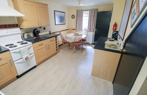 Coniston Cottage | Green Beck Cottage Coniston - a cottage that sleeps 5 guests in 3 bedrooms