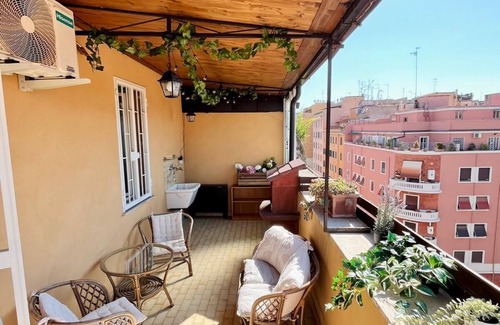 Tuscolano Apartment | Green Holiday Penthouse