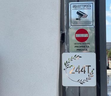 Naples Apartment | Green House