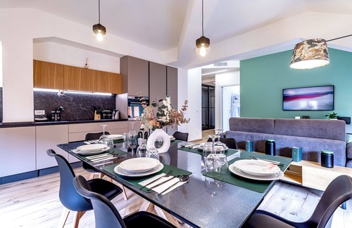 Old Town Apartment | Green Lux-Via Canalino| ZTL pass and parking, air conditioning, Wi-Fi