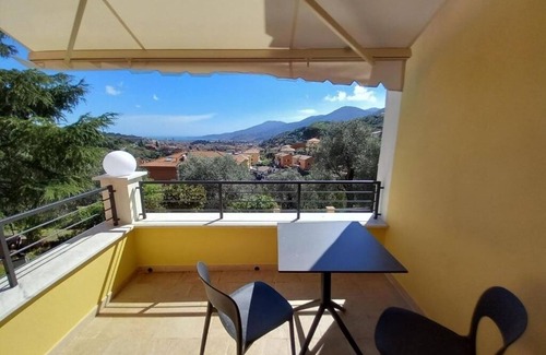 La Foce House | GREEN SEA RELAX - in the hills of the city and in the vicinity of the 5 Terre