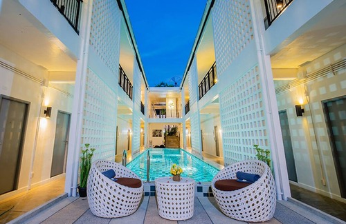 Thep Kasattri Condo | Greenery Loft Phuket only 20 minutes to Bang Tao Beach