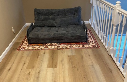 Greentown House | Greentown Exce- King bed, safe, EV charging and R.O.! 15-20 mins to everywhere