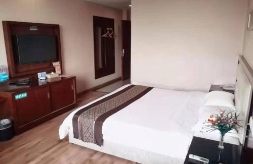 Hong'an County Hotel | GreenTree Inn Hubei Huanggang Hong An Wal-Mart Plaza Business Hotel
