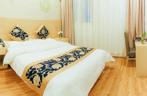 Fengxian Hotel | GreenTree Inn Shanghai Fengxian District Nanqiaoxincheng Metro Station Express HotelGreenTree Inn Shanghai Fengxian District Nanqiaoxincheng Metro Station Express Hotel