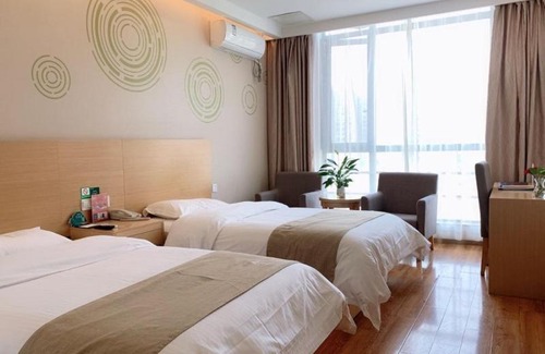 Fengxian Hotel | GreenTree Inn Shanghai Fengxian District Nanqiaoxincheng Metro Station Express HotelGreenTree Inn Shanghai Fengxian District Nanqiaoxincheng Metro Station Express Hotel