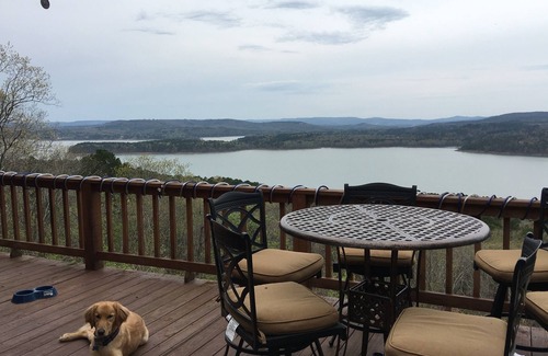Bee Branch Cabin | Greers Ferry Lake - Crockett's Escape Cabin with 6 person hot tub