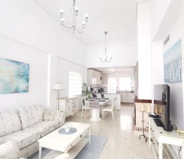 Sucina Villa | Gregorys Poolside Villa