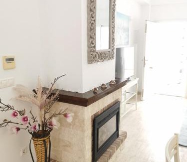 Sucina Villa | Gregorys Poolside Villa