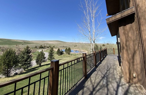 Three Forks Cabin | Grey Cliffs Ranch