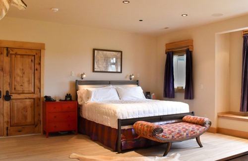 Three Forks Cabin | Grey Cliffs Ranch
