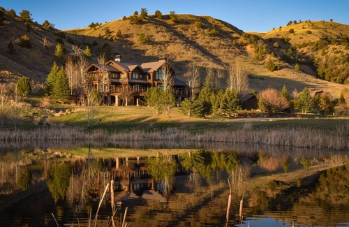 Three Forks Cabin | Grey Cliffs Ranch
