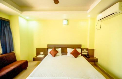 Puri Hotel | GRG Hotel Deep Ganga Inn Puri होटल दीप गंगा इन হোটেল ডিপ গঙ্গা ইন-sea view-rooms-fully-air-conditioned-hotel with-lift-wifi-and-parking-facility- Best Hotel in Puri
