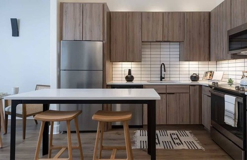 North Burnet Apartment | Griffis Domain | Premium 2BD in Austin
