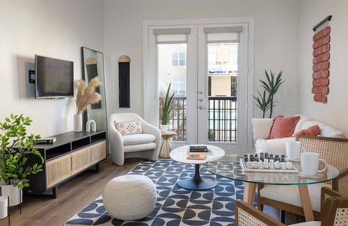 North Burnet Apartment | Griffis Domain | Premium 2BD in Austin