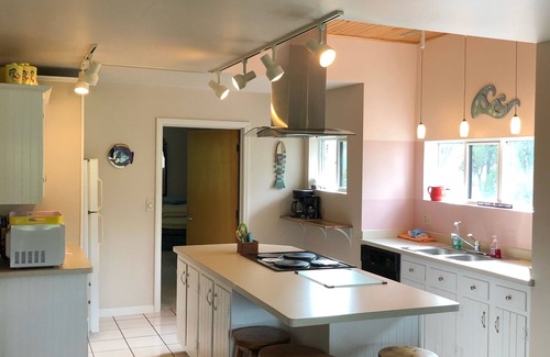 Bemus Point Apartment | Griffith’s Bay Lakefront 1 bedroom 1 bathroom sleeps 4