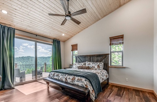 Ruidoso Cabin | Grindstone Cowboy w/Hot tub, Pool table & Pet Friendly