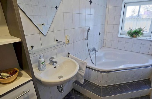 Hottingen Apartment | Große FeWo (100qm) perfekt geeignet für Familien