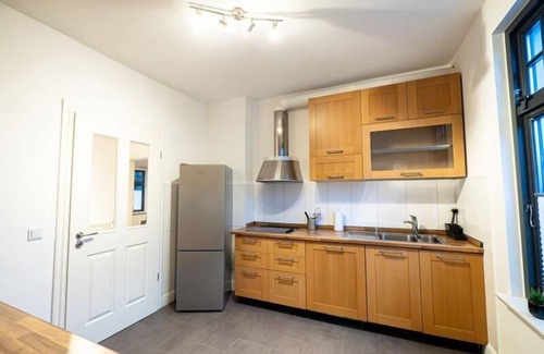 Ahrensburg Apartment | Große Monteurwohnung in Villa – 4 Zimmer, WLAN, TV, Küche – Ahrensburg Nähe Hamburg - OD06b