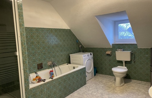 Meeder Apartment | Große und Gemütliche Familienwohnung auf dem Land