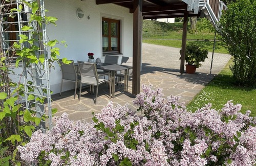 Riedenburg Apartment | Großzügige Ferienwohnung mit Terrasse